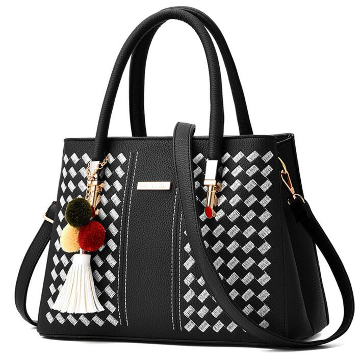 KPC7163Blackwhite